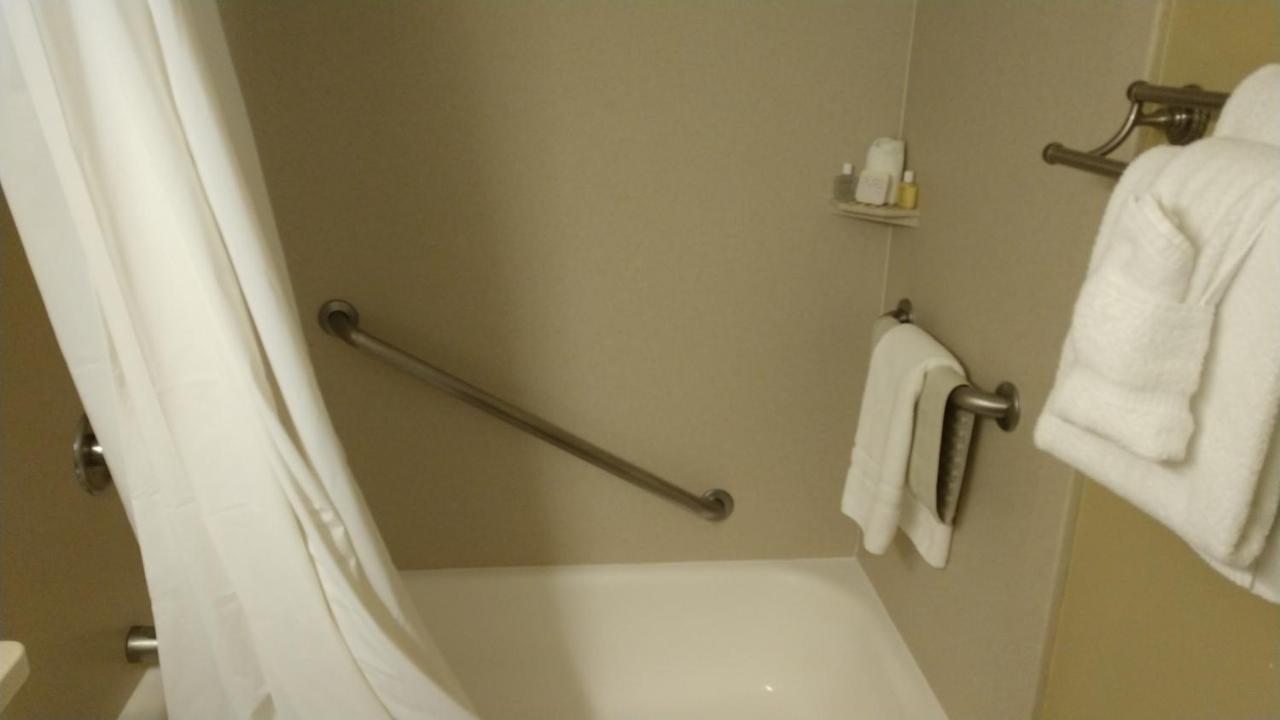 Suites At Jockey Club Aparthotel